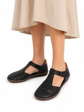Size US 7 (EU 38) Rieker Women’s Black Leather T-Strap Mary Jane Comfort Flats